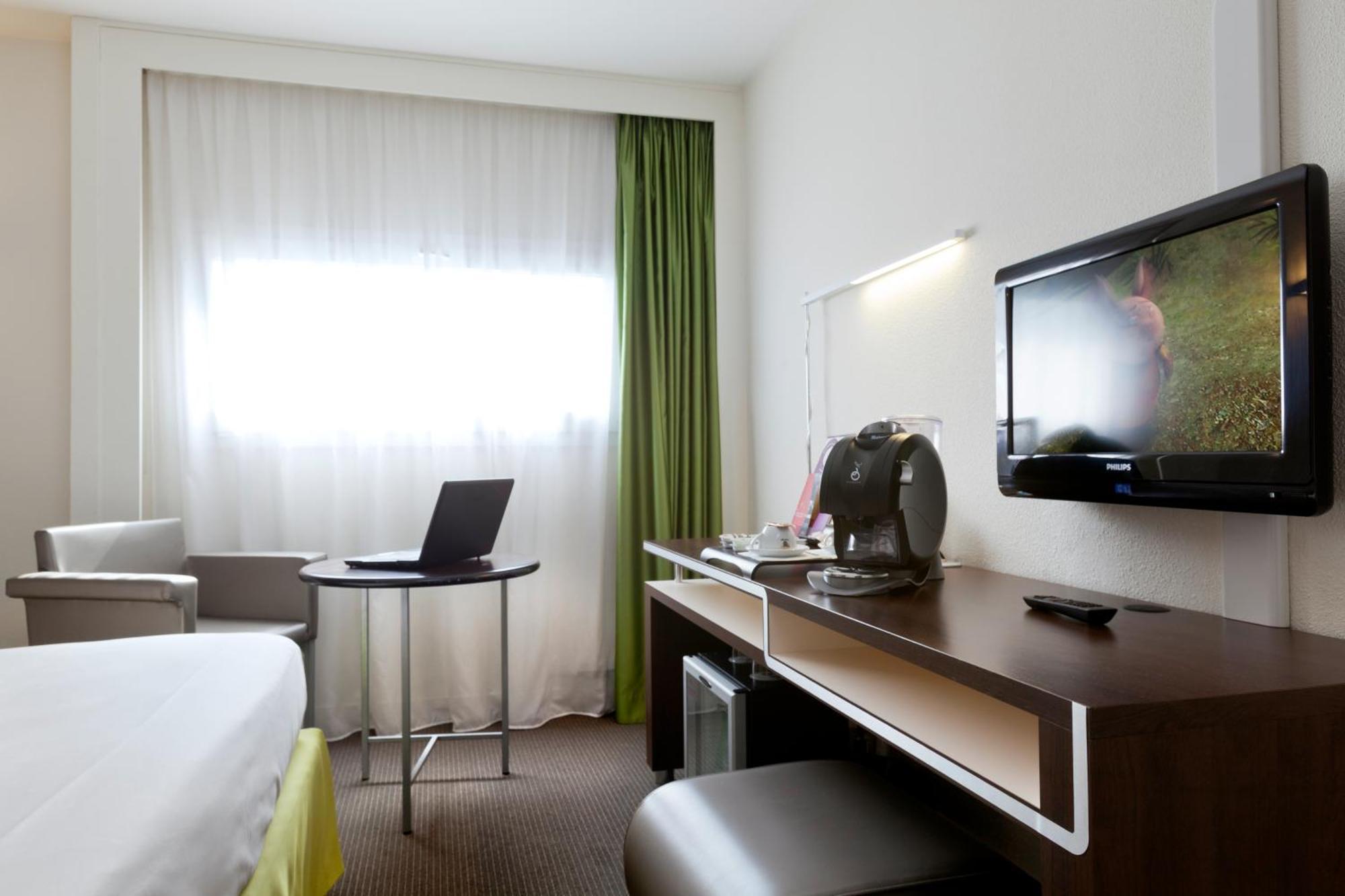 Mercure Rennes Centre Gare Exterior photo