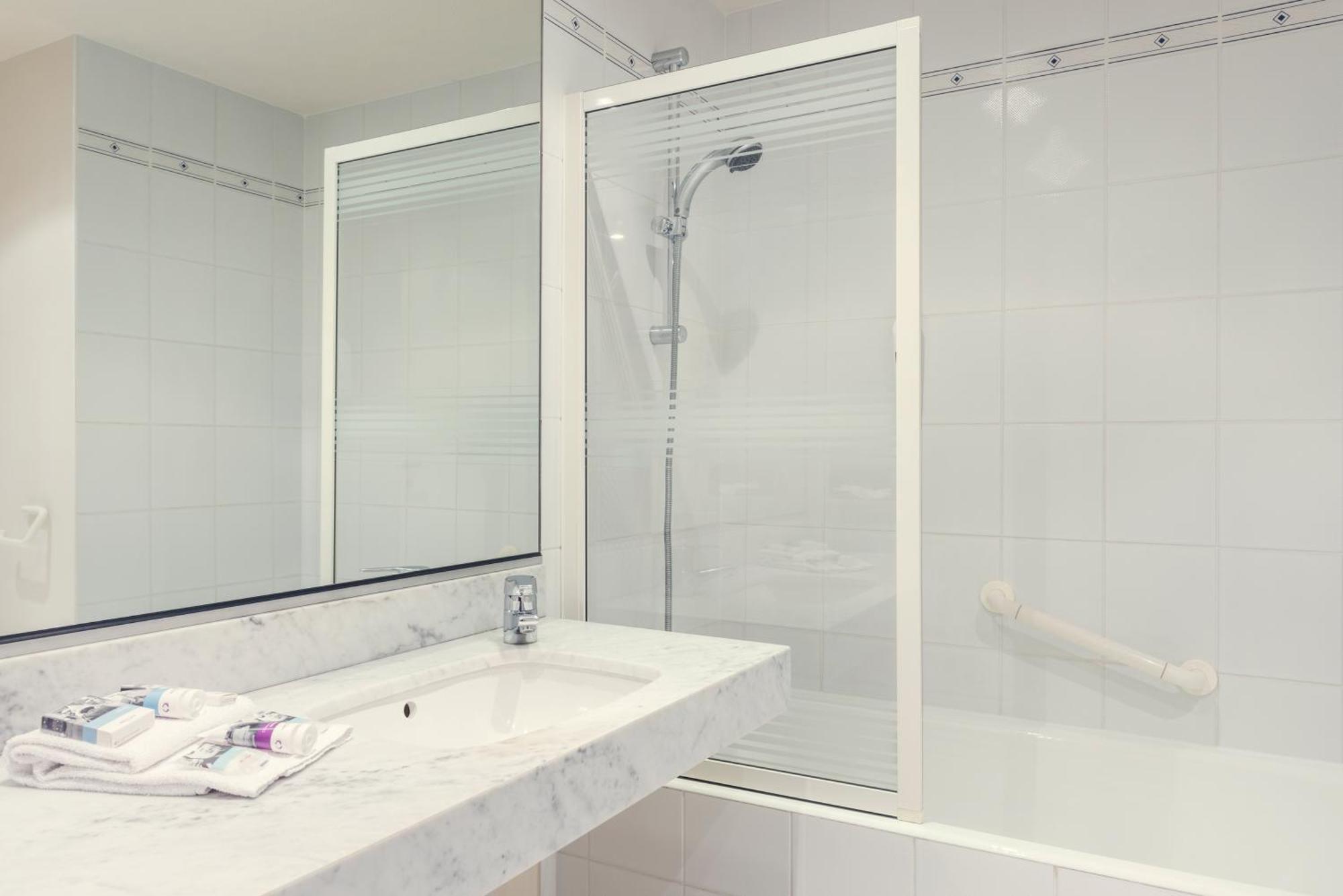 Mercure Rennes Centre Gare Exterior photo